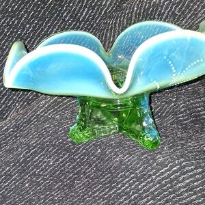 DIVINE AND ALLURING "NORTHWOOD GLASS CO. GREEN OPALESCENT BOWL.